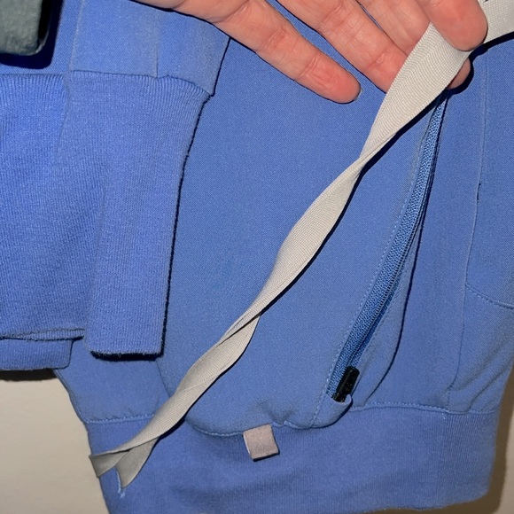 Figs blue scrub set. PO# 1805 and PO# 1383 - Picture 8 of 11